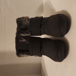 Snow Boots Women's Size 7w Faux Fur